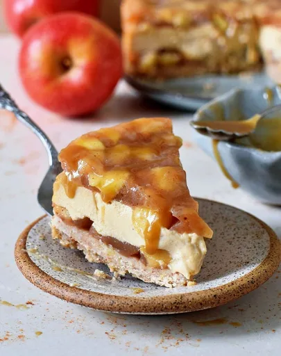 Vegan Caramel Apple Cheesecake