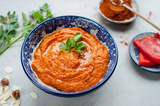 Quick and Easy Romesco Sauce (Spanish red pepper sauce)