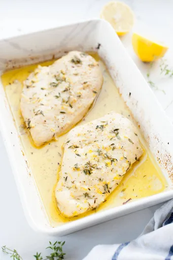 Pechuga de pollo al limón y tomillo horneada