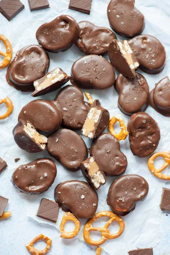Chocolate peanut butter pretzels