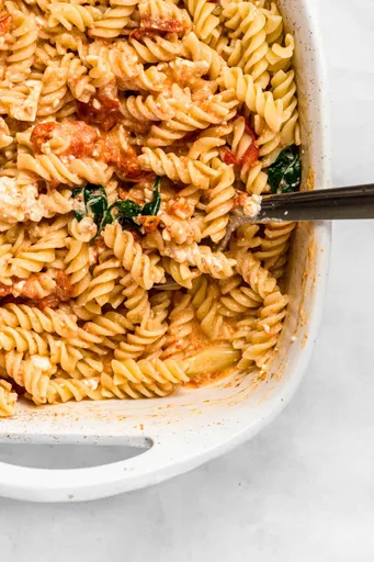 Pasta con Feta al Horno