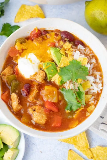Sopa de fajita de pollo