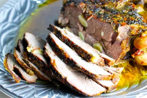 Receta de pierna de cordero asada con costra de romero