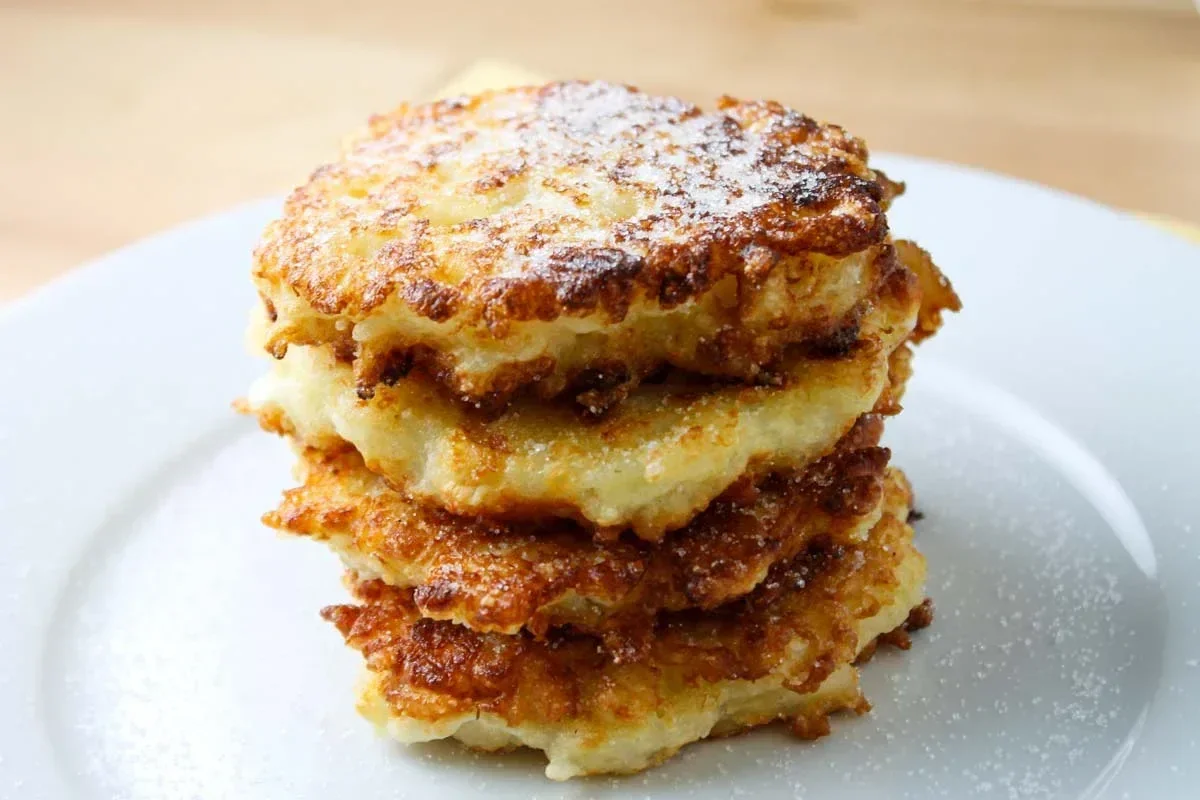 Venezuelan Leftover Rice and Cheese Fritters (Torticas de Arroz)