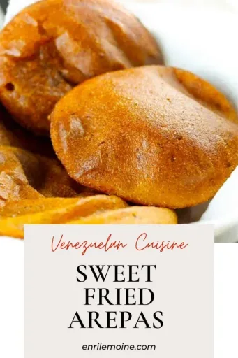 Arepas dulces venezolanas con papelón y anís