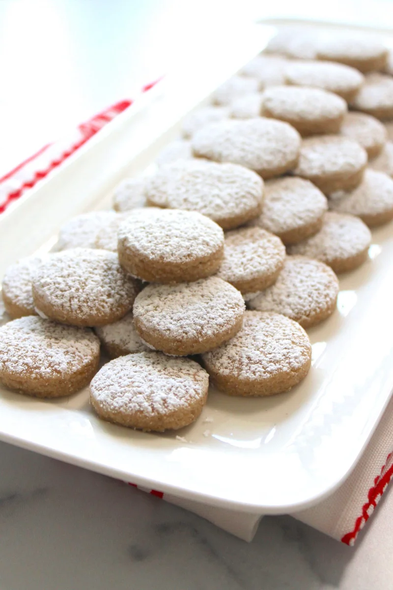 Venezuelan Almond Cookies or Polvorosas de almendra