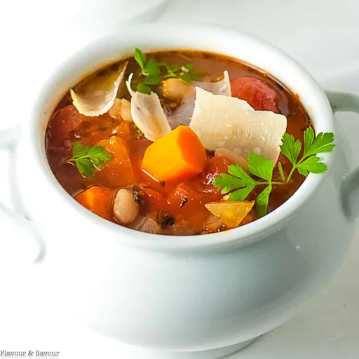 One-Pot Healthy Tuscan Minestrone Soup