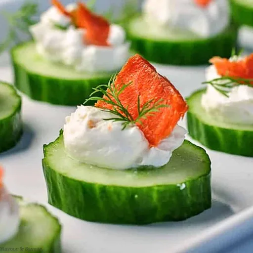 Bocaditos de pepino y salmón ahumado