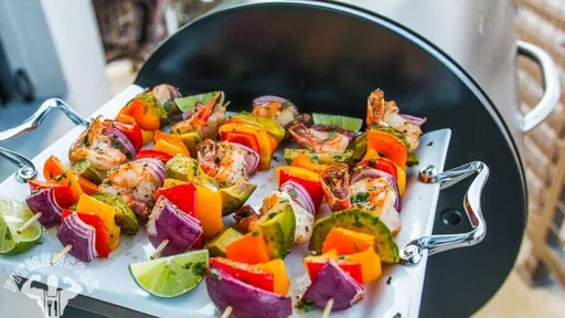 Brochetas de langostinos a la parrilla