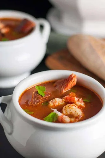 Cioppino sencillo que cualquiera puede hacer