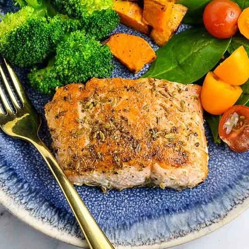 Salmón con costra de hinojo