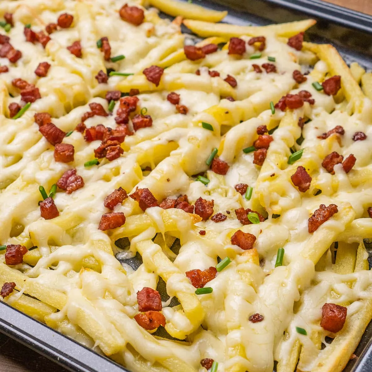 Cheesy Chips (Bacon and Cheese Loaded Fries)