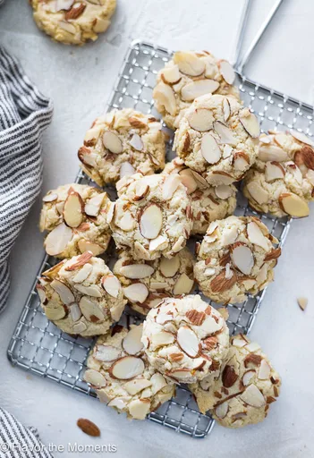 Greek Almond Cookies (Amygdalota)