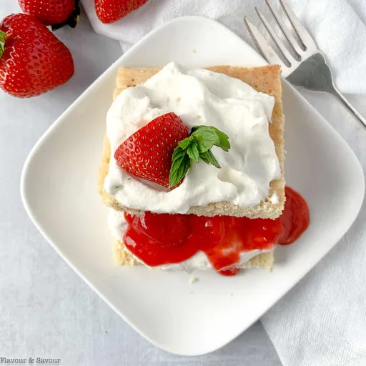 Low-Carb Strawberry Shortcake