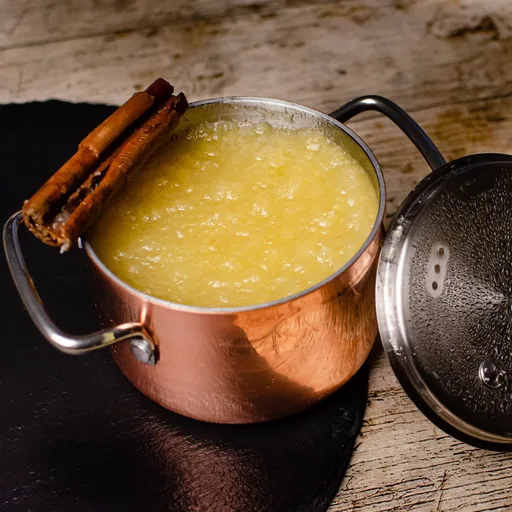 Salsa de manzana casera