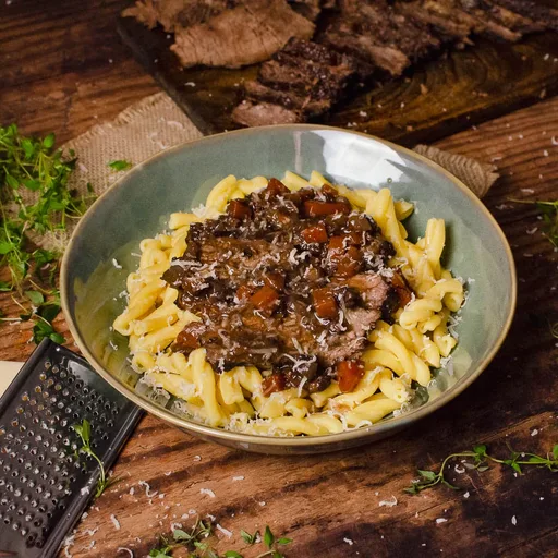 Carne Guisada Italiana con Pasta