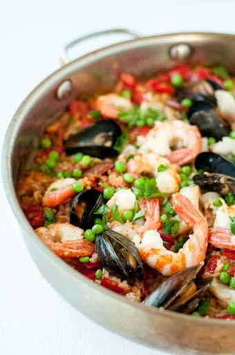 Organizar una fiesta de paella en tu cocina