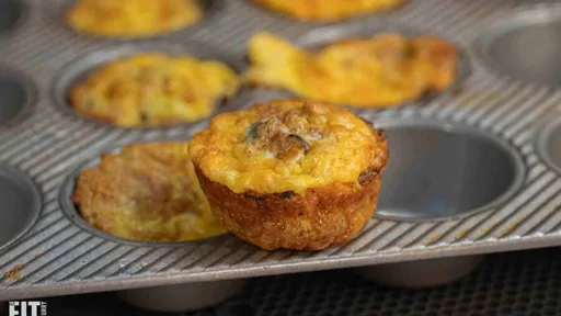 Muffins de frittata de desayuno con base de patata