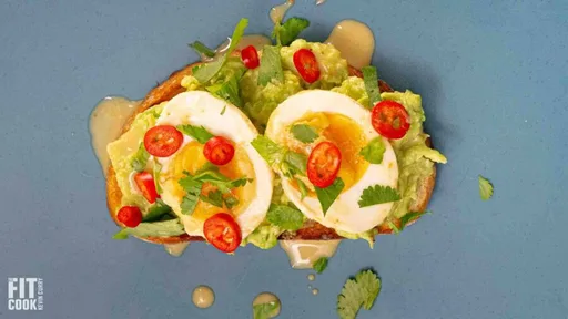Huevos marinados con curry tailandés