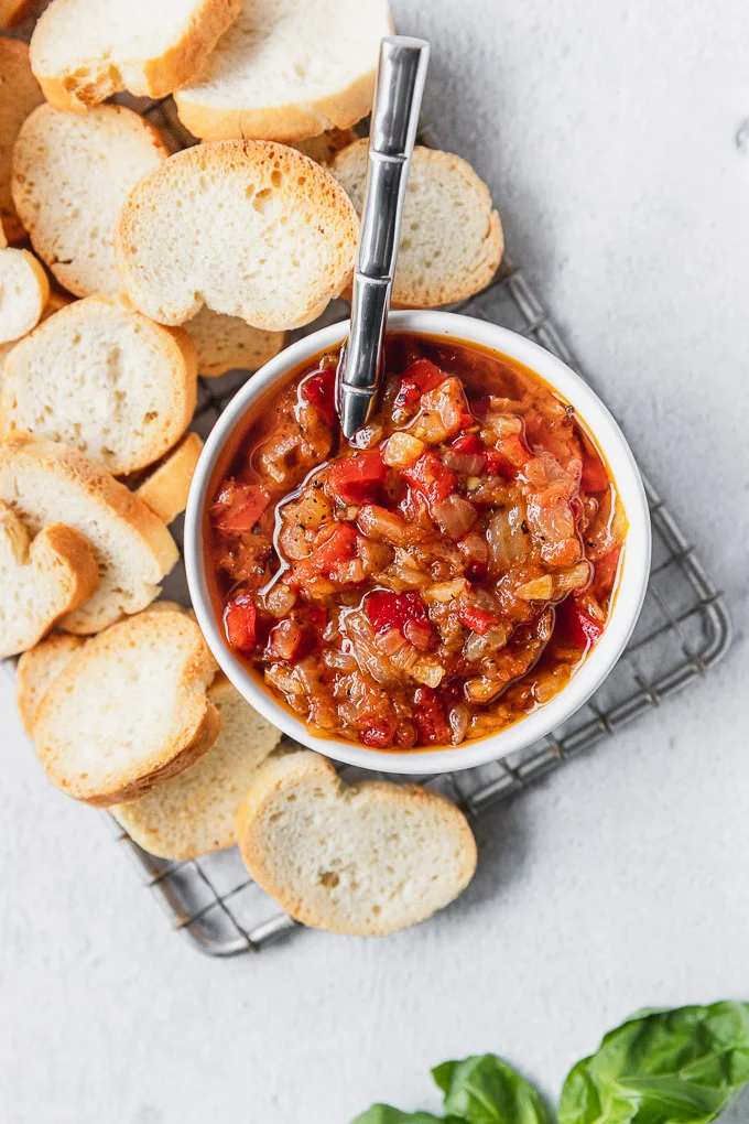 Jammy Tomato Red Pepper Spread