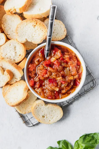 Crema de tomate y pimiento rojo confitado