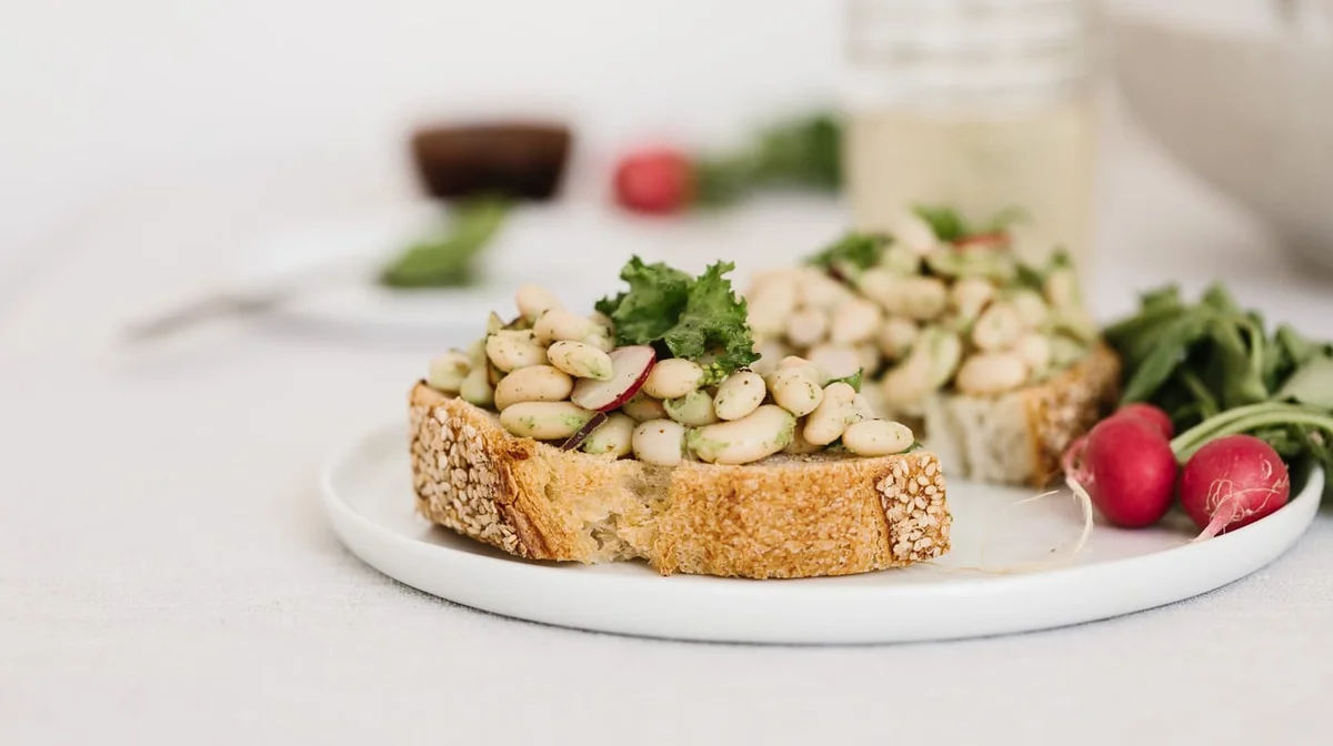 Warm White Bean Arugula Salad