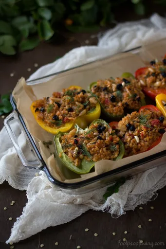 Pimientos rellenos de inspiración de Oriente Medio (veganos)