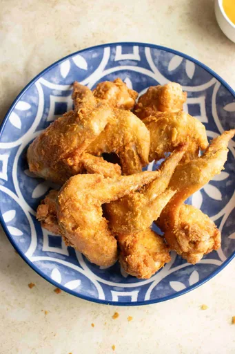 Alitas de pollo fritas al estilo chino