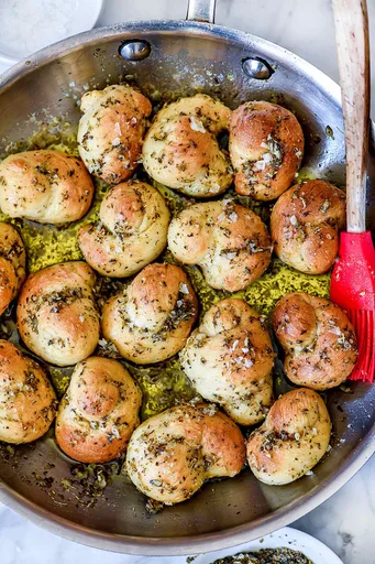 Killer Garlic Knots