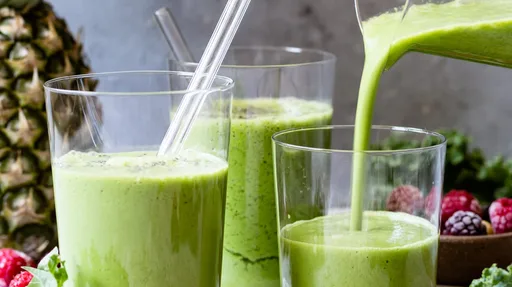 Batido de col rizada y piña