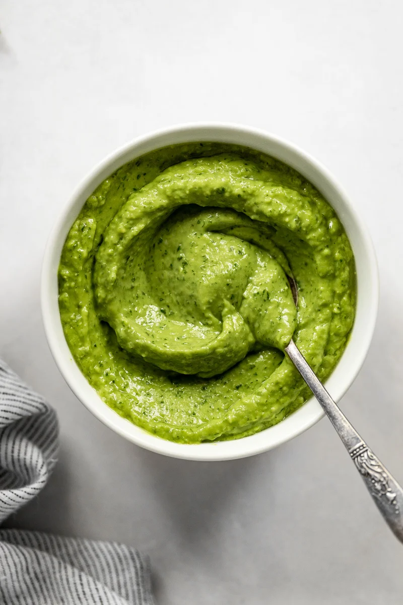Creamy Avocado Garlic Herb Sauce (Without Oil)