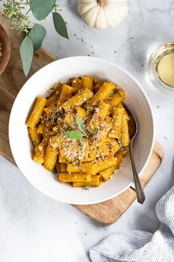 One-Pot Creamy Vegan Pumpkin Pasta