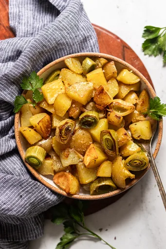 Puerros y Patatas Yukon Gold Asados al Horno
