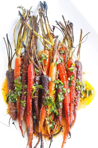 Zanahorias glaseadas con salsa harissa
