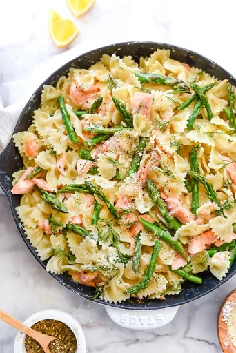 Creamy Salmon Asparagus Pasta Recipe