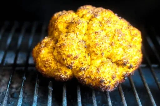 Coliflor ahumada con especias jerk