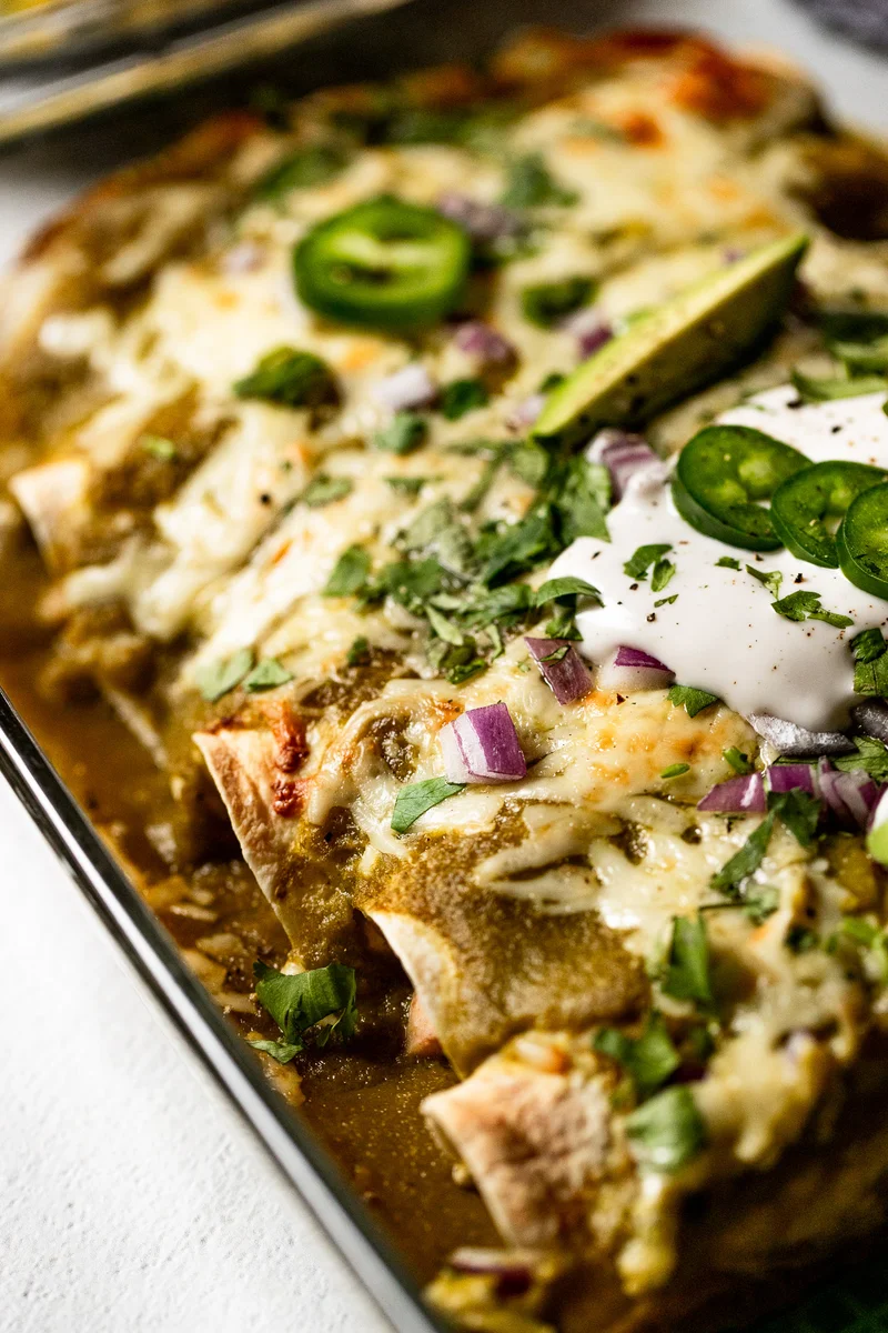 Enchiladas verdes con yaca y alubias blancas (vegetarianas)
