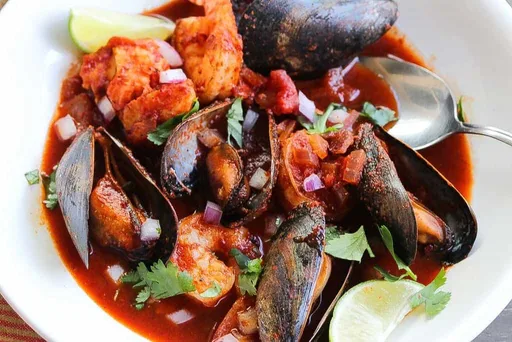 Estofado de marisco mexicano