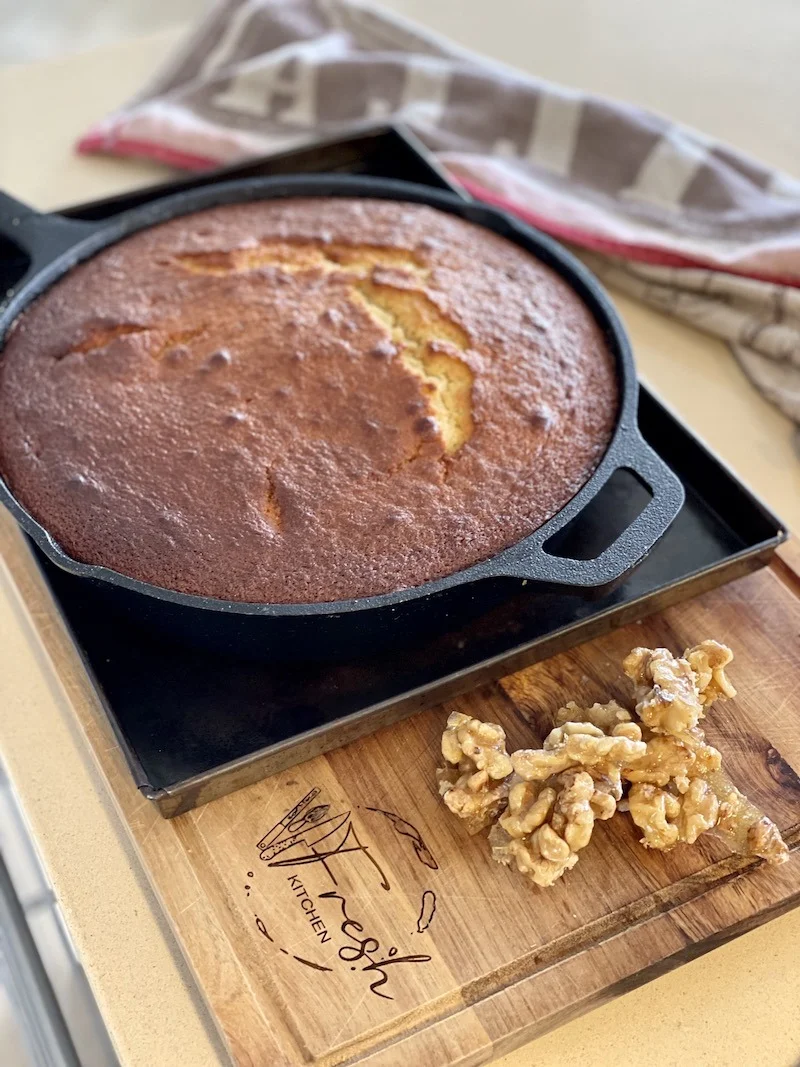 Apples-in-a-pan-cake