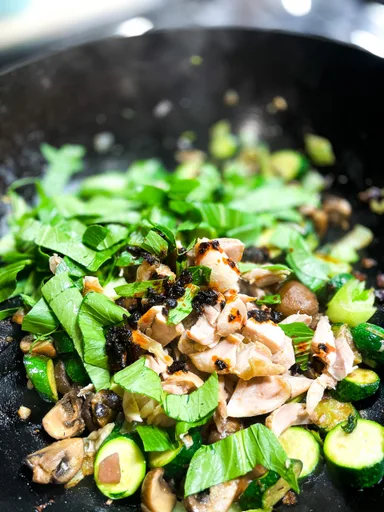 Pak choi salteado
