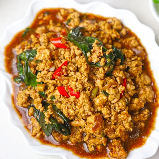 Receta de pollo con albahaca tailandesa