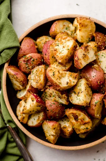 Patatas rojas asadas al horno