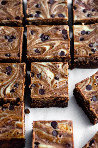 Chocolate Chip Cheesecake Swirl Brownies