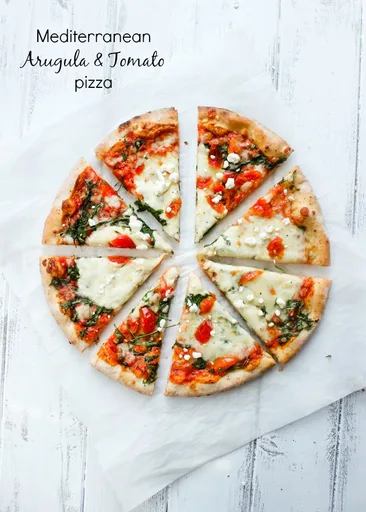 Pizza Mediterránea de Rúcula y Tomate Cherry
