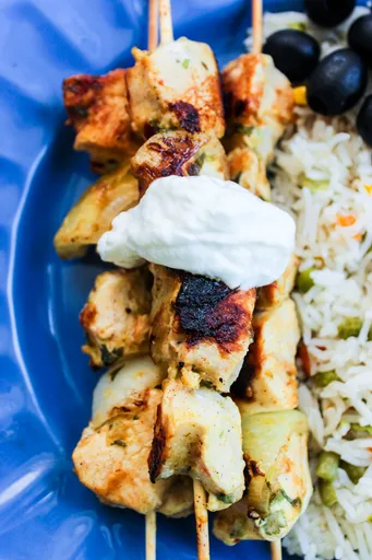Brochetas de Pollo Mediterráneas