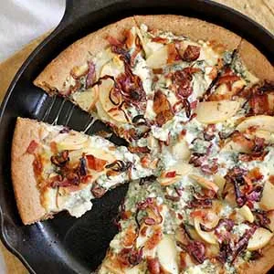 Pan Pizza with Apple, Bacon and Blue Cheese