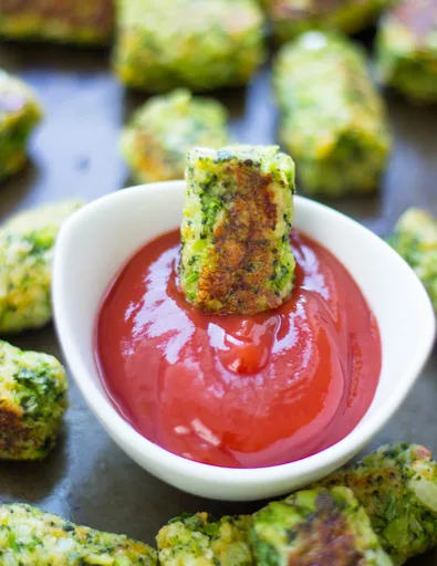 Healthy Baked Broccoli Tots