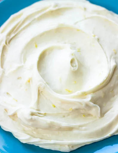 Cobertura de Queso Crema con Ralladura de Limón