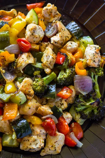 15 Minute Healthy Roasted Chicken and Veggies (One Pan)