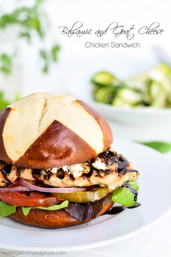 Sándwich de Pollo con Queso de Cabra y Balsámico